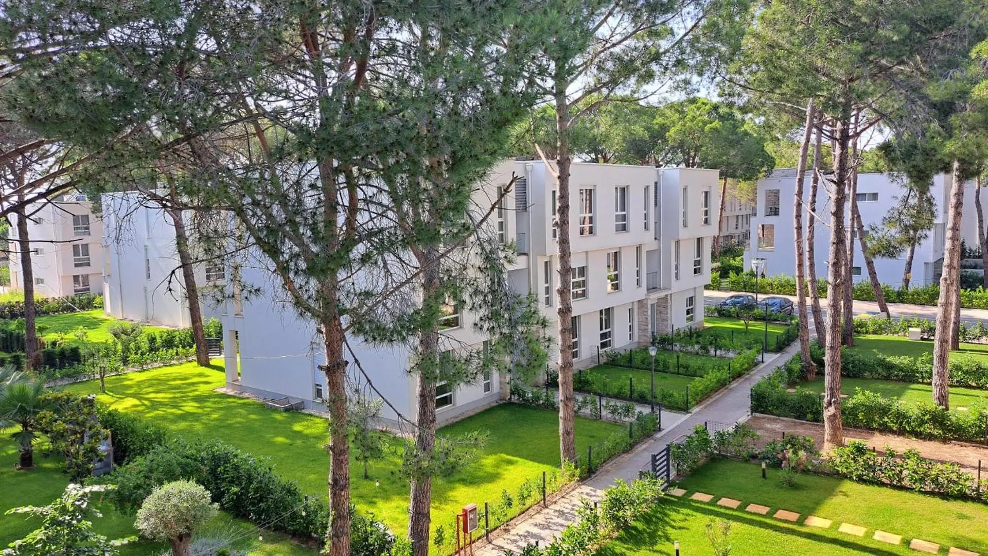 M&E Premium Apartments - San Pietro Durrës 0*,  알바니아