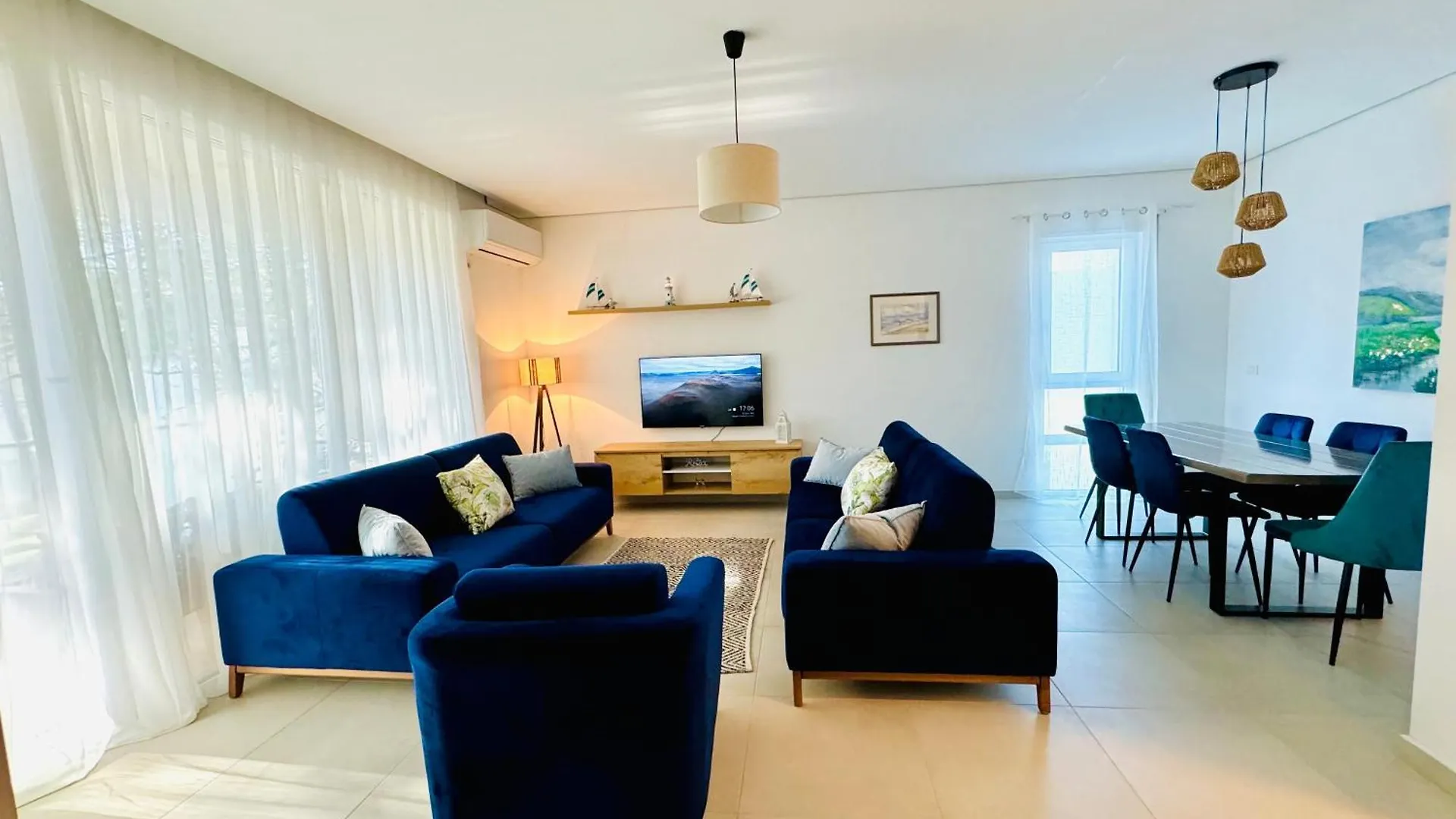 M&E Premium Apartments - San Pietro Durrës 0*,
